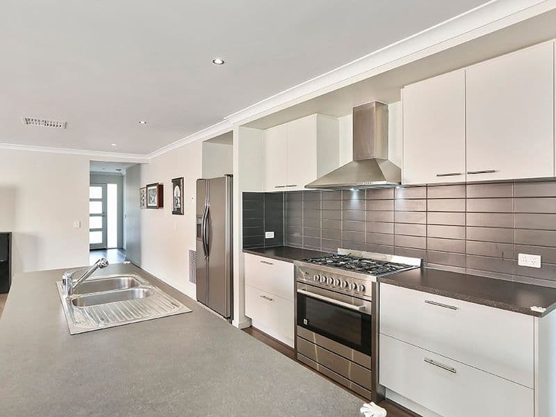 22 Whitfords Drive, Armstrong Creek VIC 3217, Armstrong Creek - Thumbnail 6