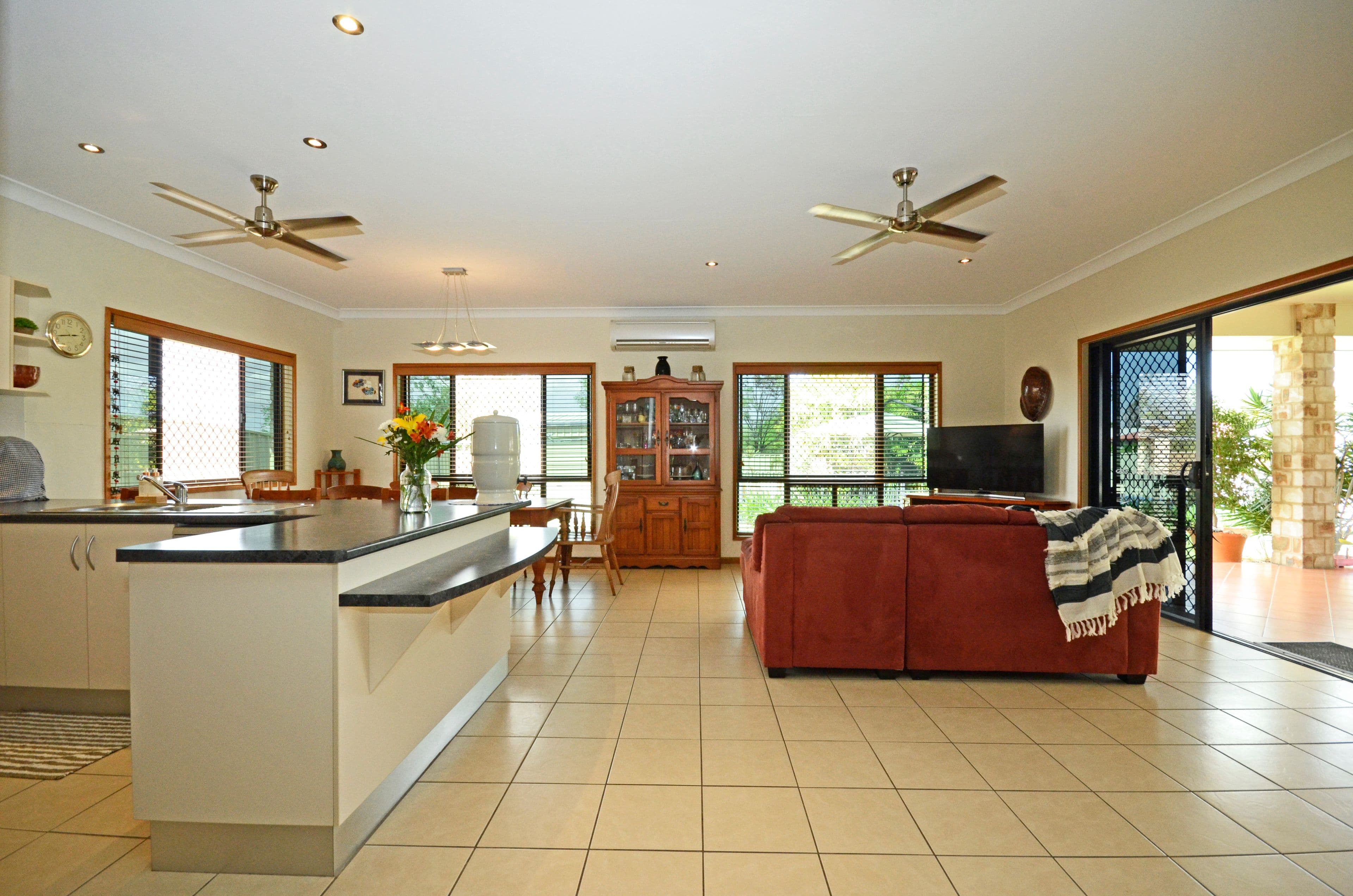 27 Paroz Crescent, Biloela QLD 4715, Biloela - Thumbnail 3