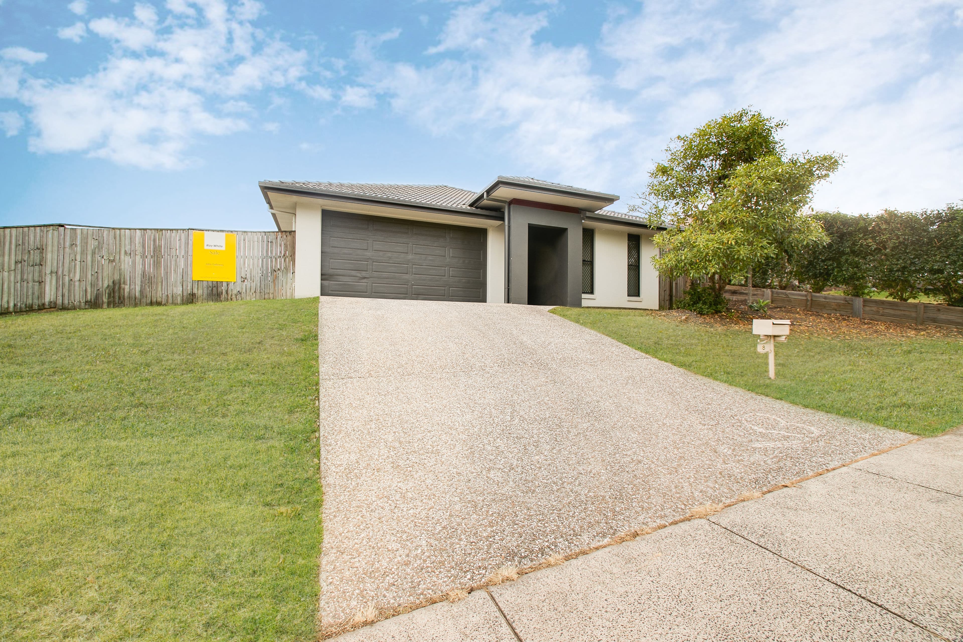 8 Bolingbroke Street East, Fernvale QLD 4306, Fernvale - Thumbnail 2