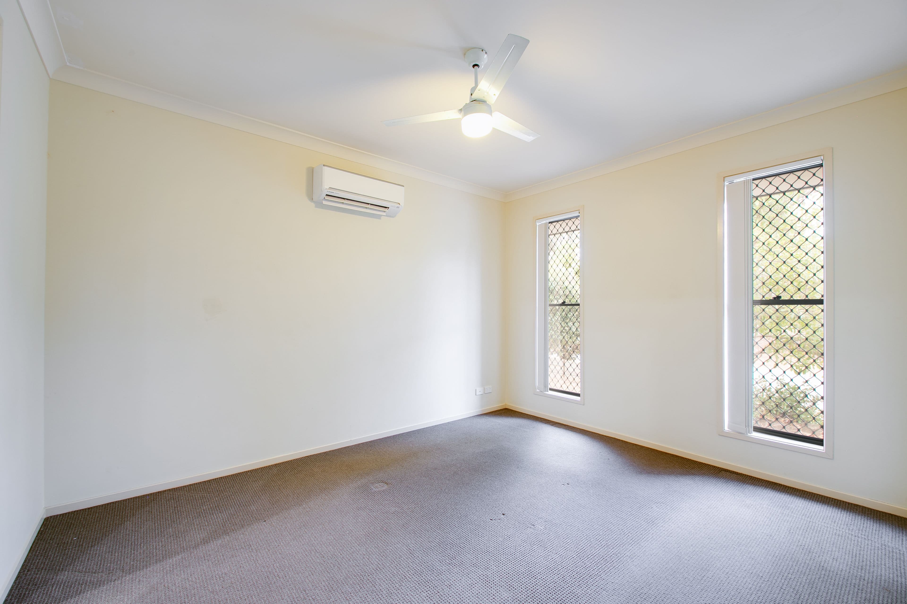 8 Bolingbroke Street East, Fernvale QLD 4306, Fernvale - Thumbnail 4