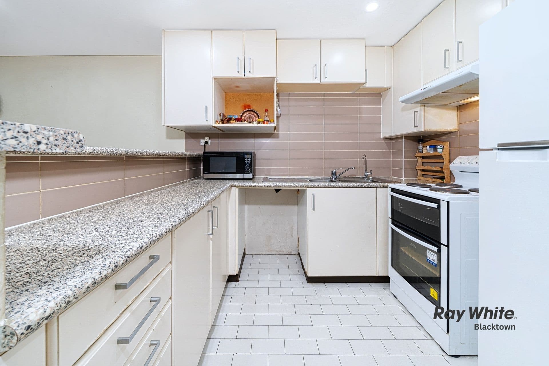 26 MANTAKA Street, Blacktown NSW 2148, Blacktown - Thumbnail 5