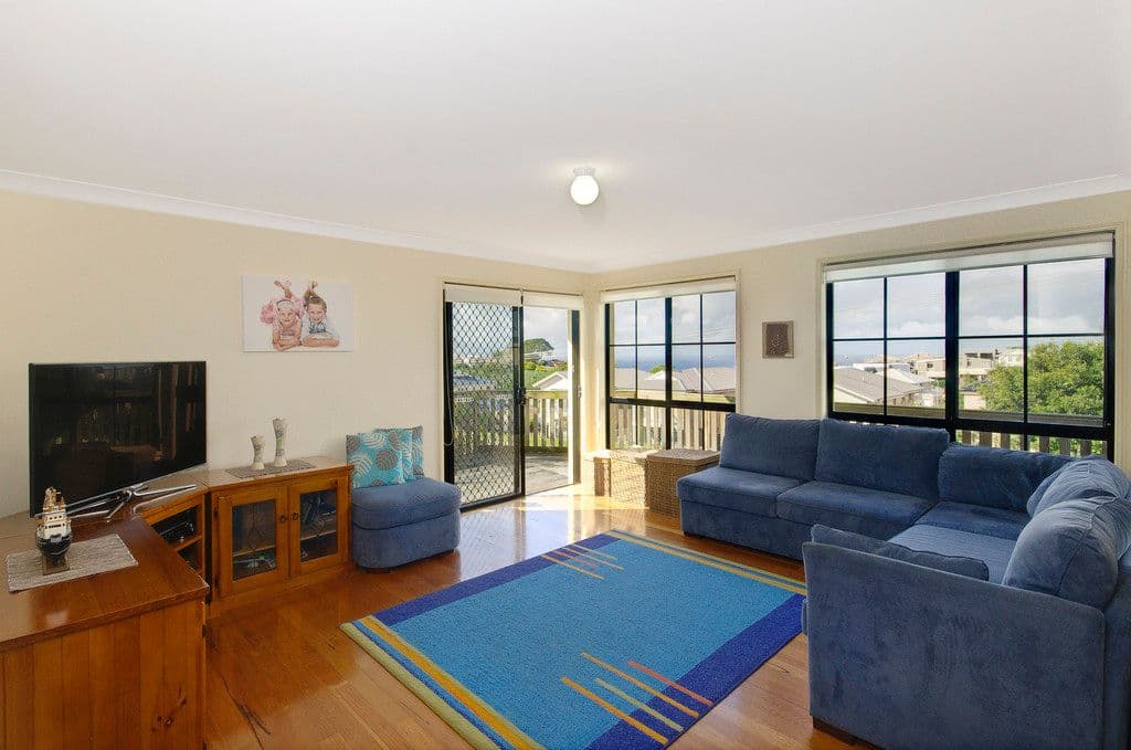 17 Price Avenue, KIAMA NSW 2533, Kiama - Thumbnail 2