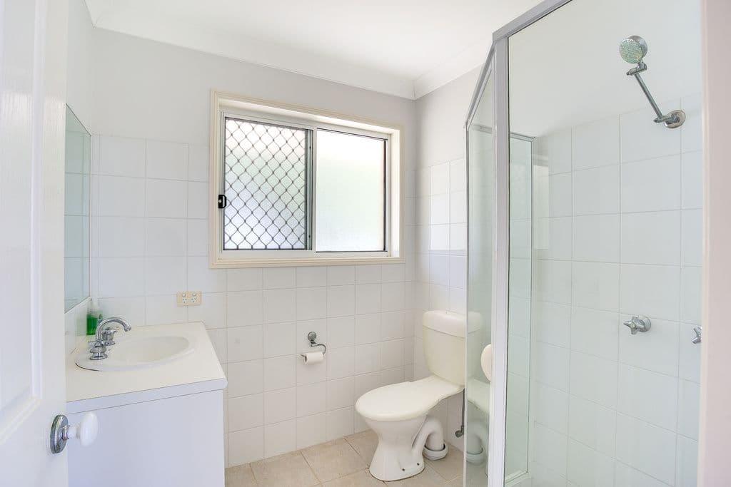 8 Ewart Street, Burleigh Heads QLD 4220, Burleigh Heads - Thumbnail 5
