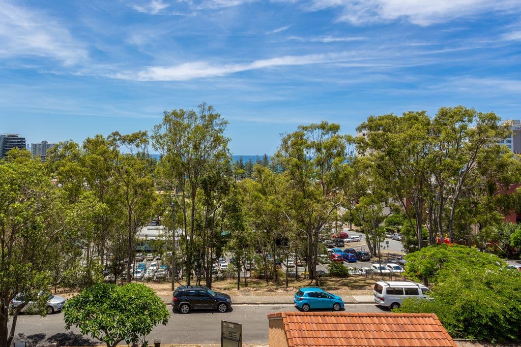 8 Ewart Street, Burleigh Heads QLD 4220, Burleigh Heads - Thumbnail 7
