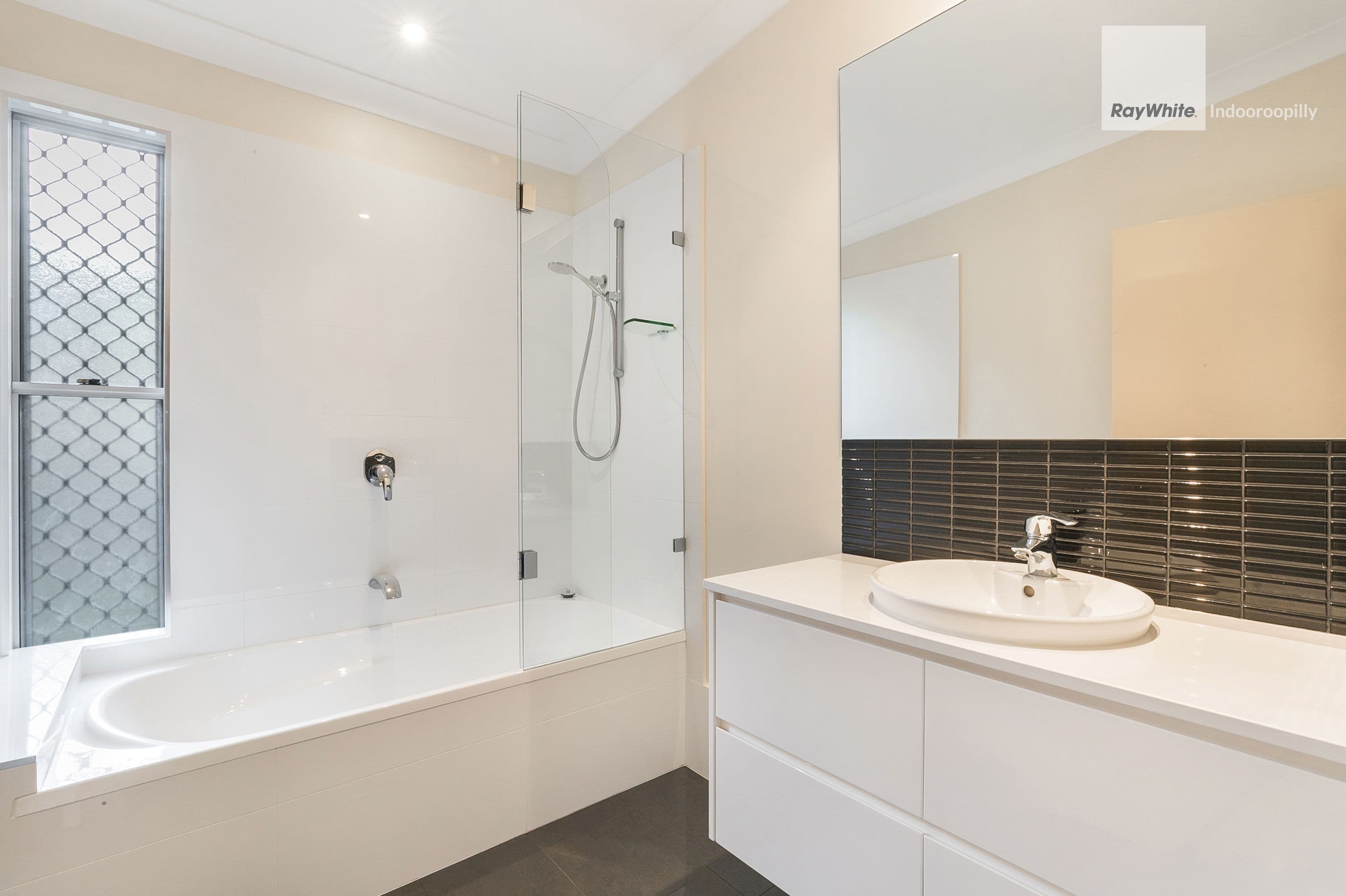 98 Russell Terrace, Indooroopilly QLD 4068, Indooroopilly - Thumbnail 7