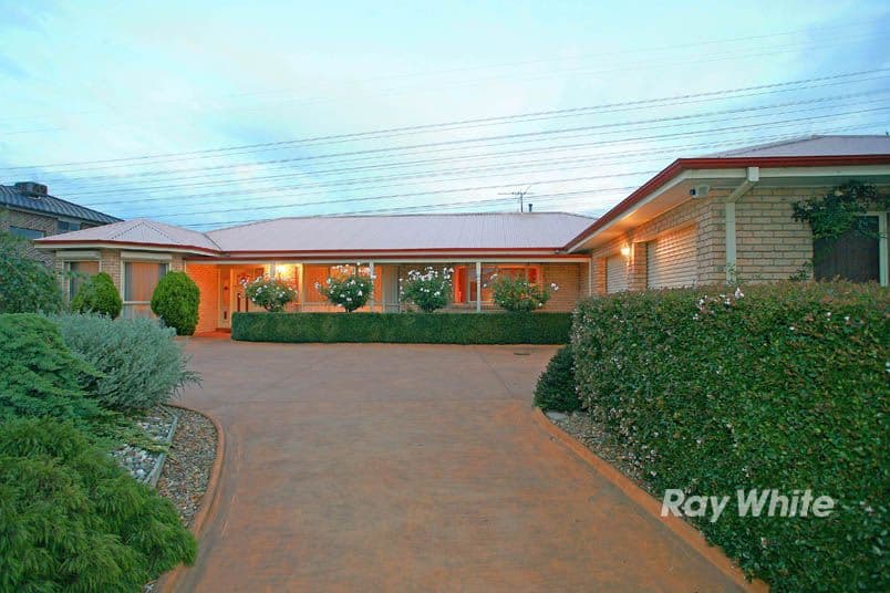 4 Coram Close, NARRE WARREN NORTH VIC 3804, Narre Warren North - Thumbnail 4