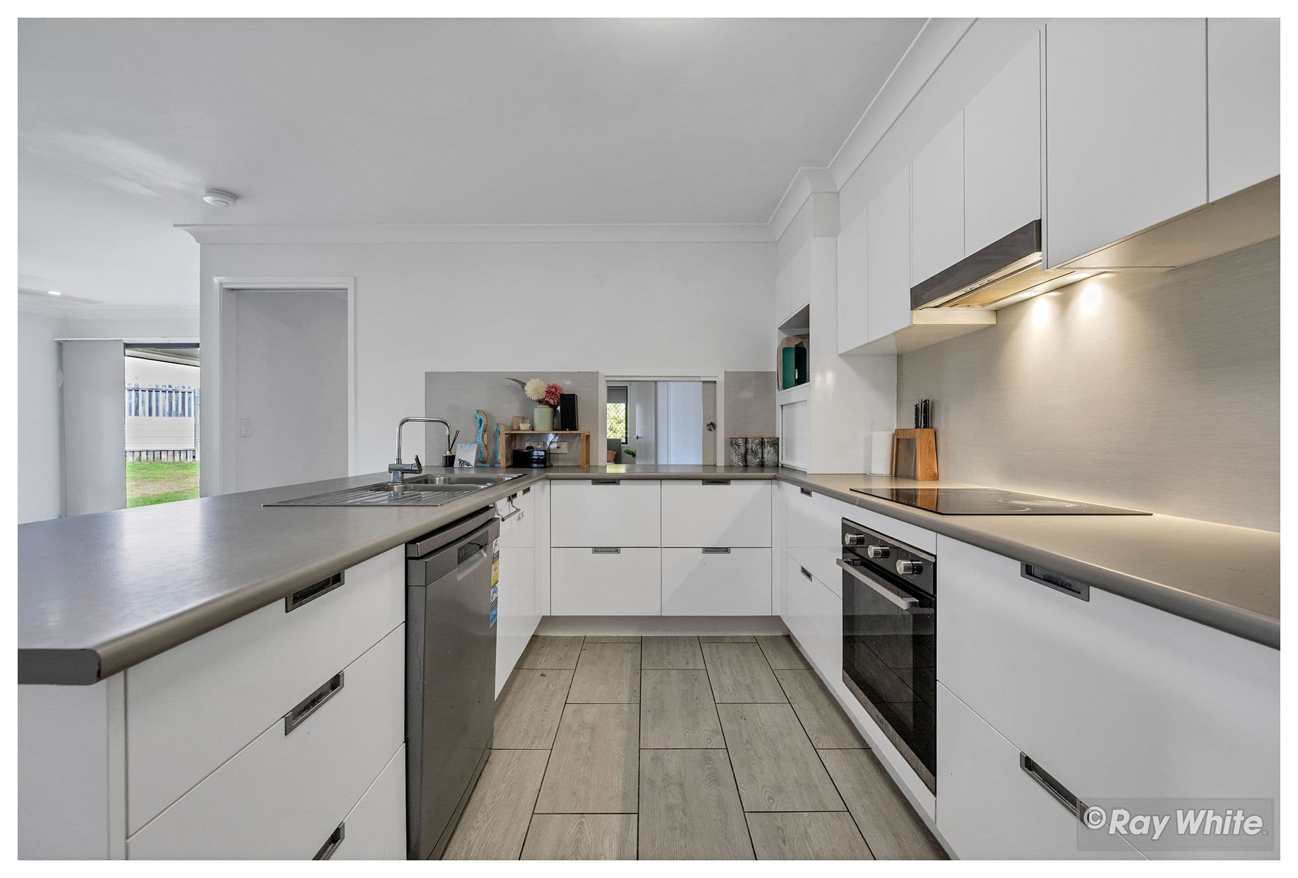 10 Gee Place, Gracemere QLD 4702, Gracemere - Thumbnail 3
