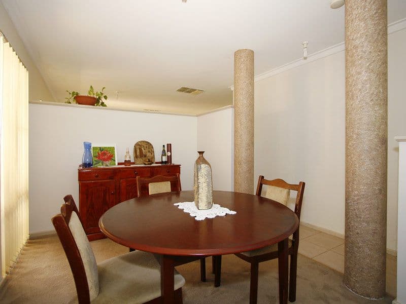 33 Alderhurst Crescent, BAYSWATER WA 6053, Bayswater - Thumbnail 4