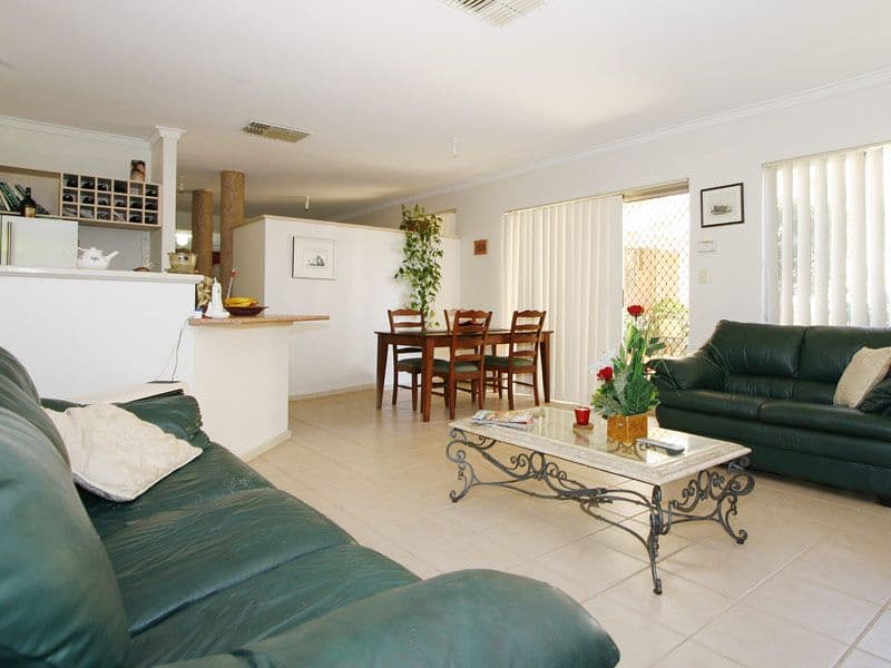 33 Alderhurst Crescent, BAYSWATER WA 6053, Bayswater - Thumbnail 7