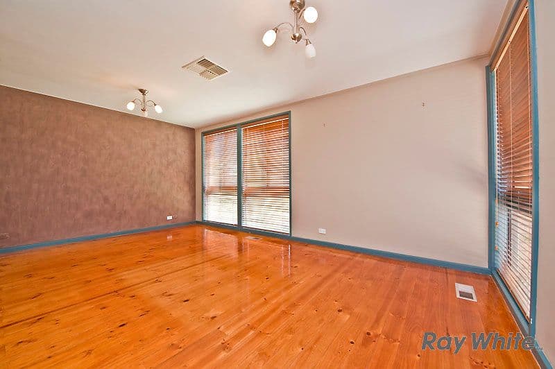 8 Hallett Place, KAMBAH ACT 2902, Kambah - Thumbnail 2