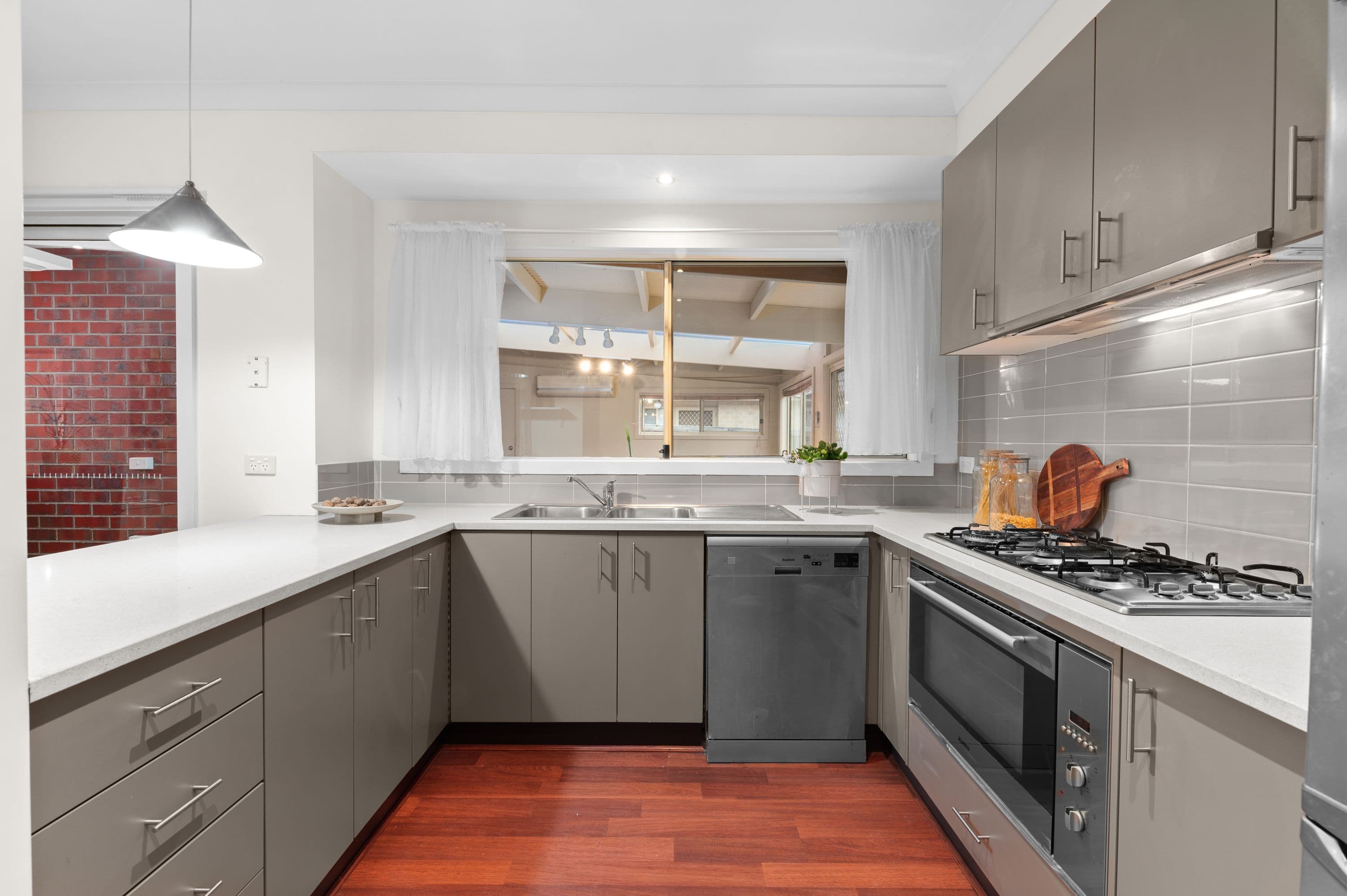 17 Nighthawk Boulevard, South Morang VIC 3752, South Morang - Thumbnail 2