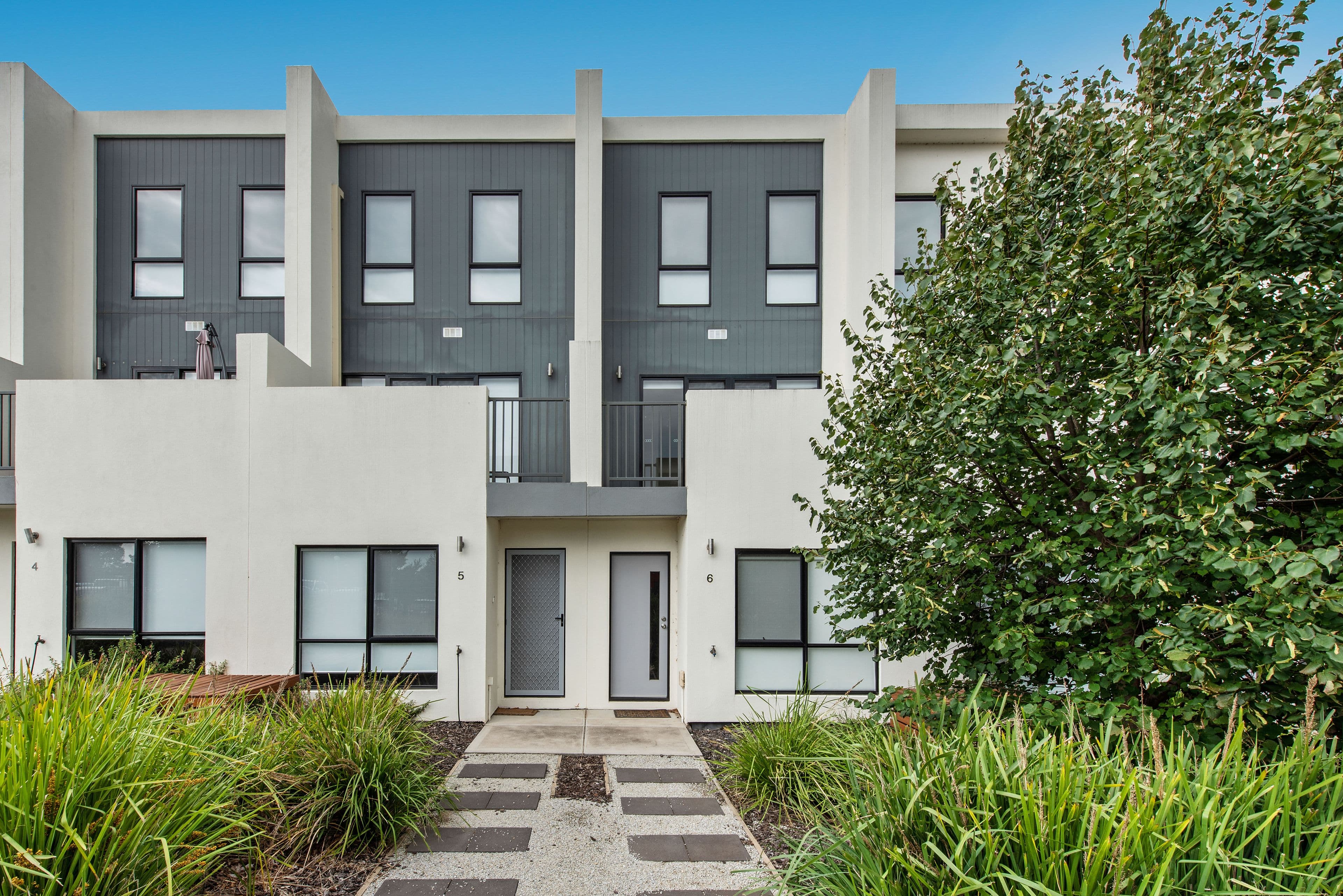 17 Edgeware Close, Pakenham VIC 3810, Pakenham - Image 1