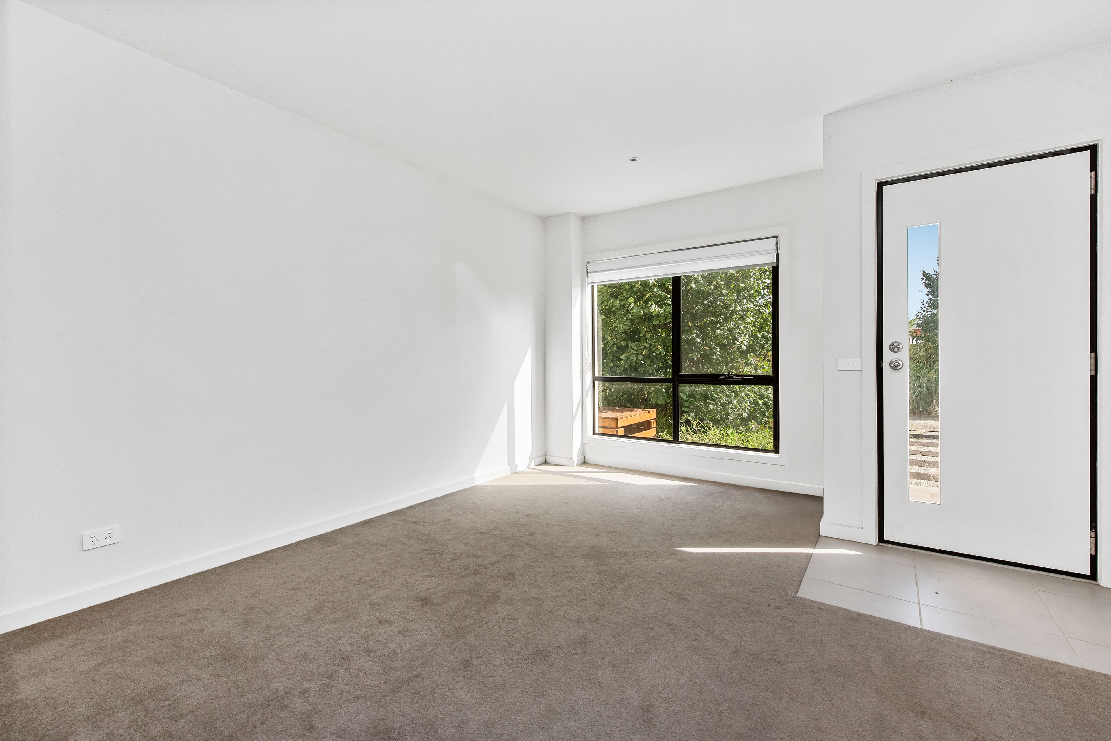 17 Edgeware Close, Pakenham VIC 3810, Pakenham - Thumbnail 5