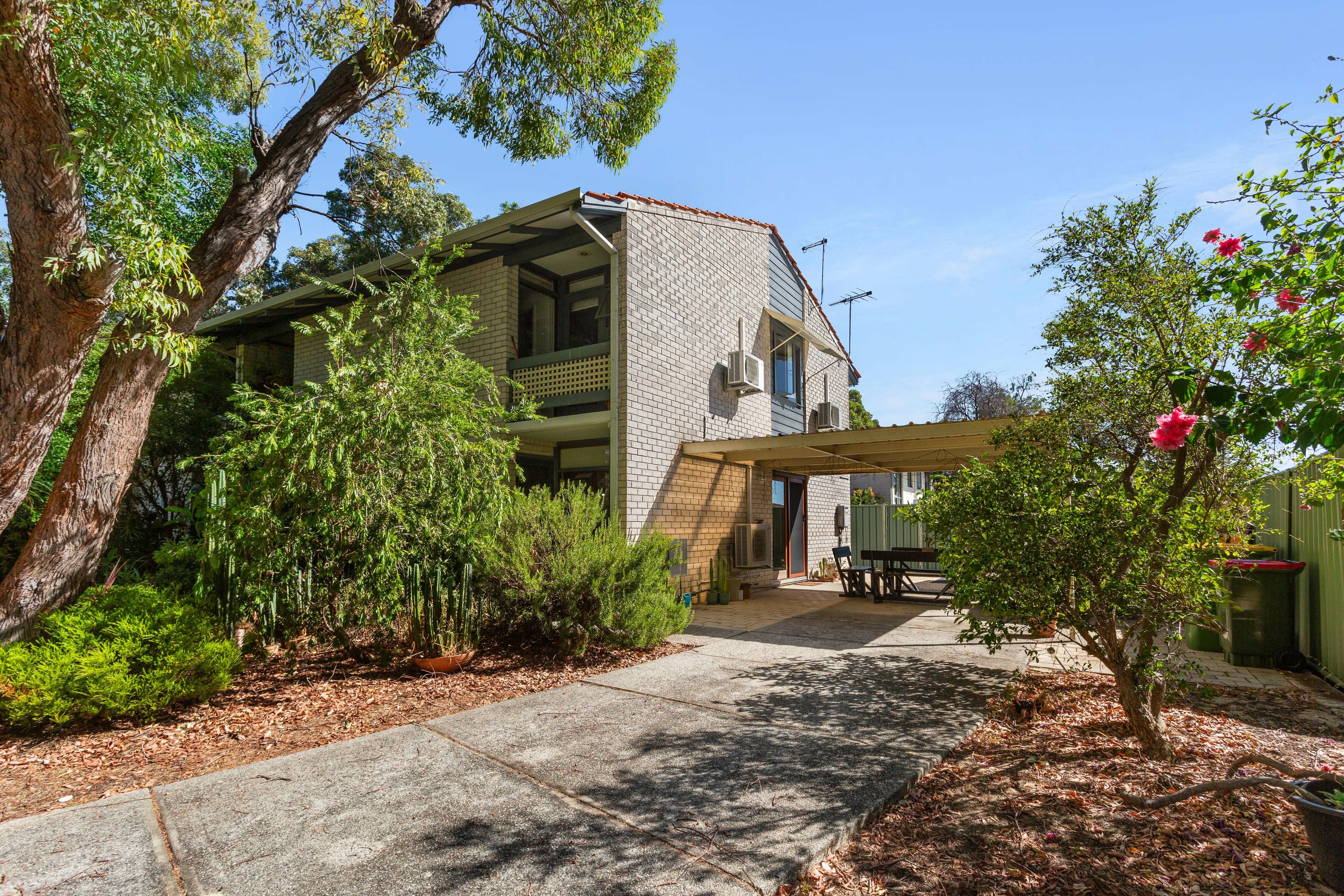 27 Byron Road, Kalamunda WA 6076, Kalamunda - Image 1