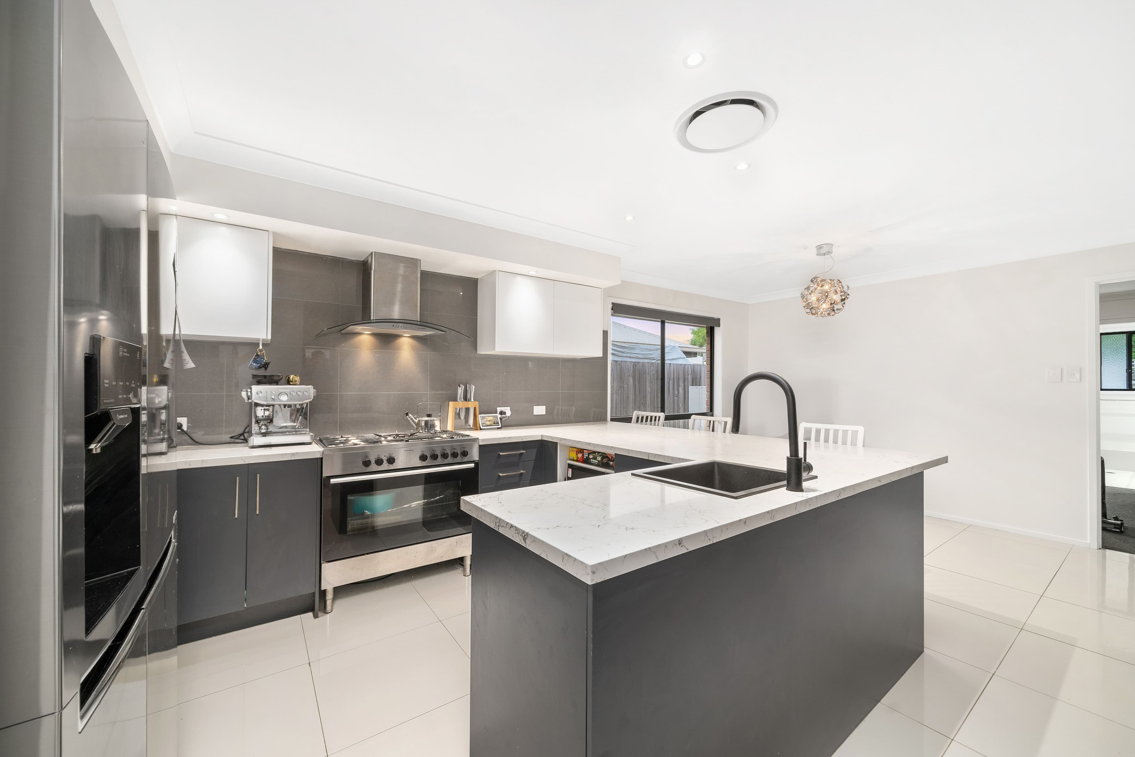 14 Kingdom Circuit, North Lakes QLD 4509, North Lakes - Thumbnail 2