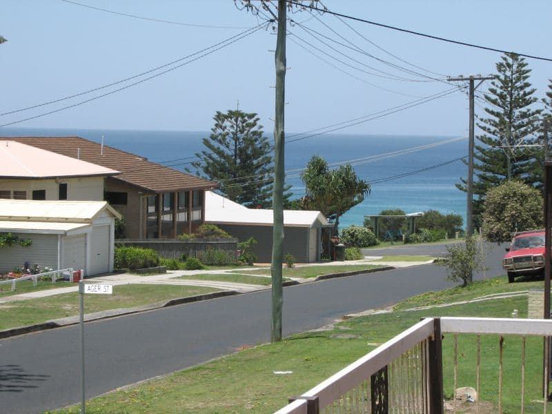 45 Clarence Street, YAMBA NSW 2464, Yamba - Thumbnail 2