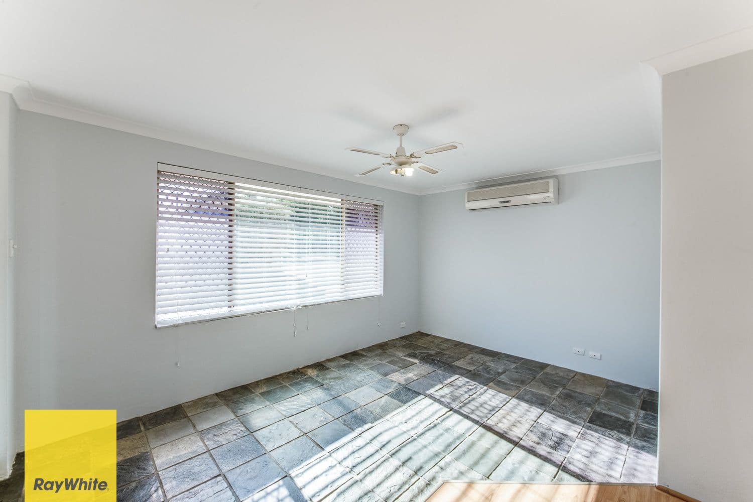 20 Dampier Loop, Mirrabooka WA 6061, Mirrabooka - Thumbnail 4