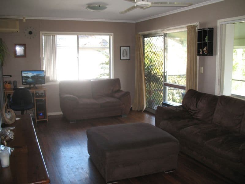 9 Shelley Street, STRATHPINE QLD 4500, Strathpine - Thumbnail 3