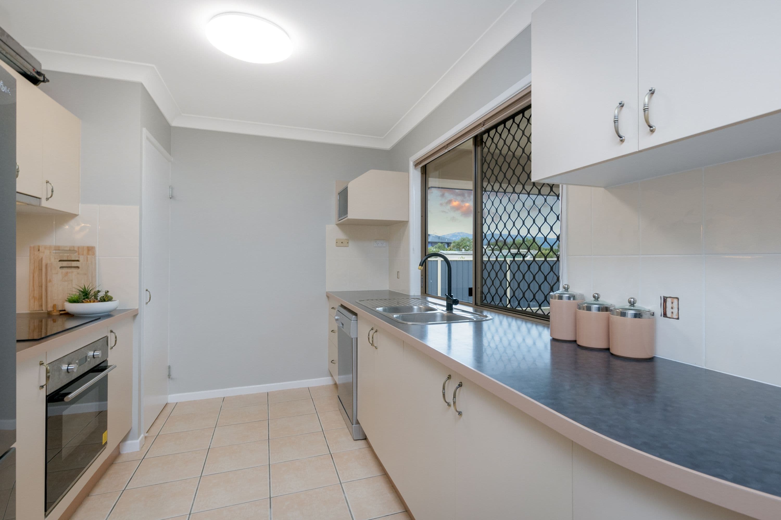 17 Gilby Court, Kirwan QLD 4817, Kirwan - Thumbnail 2