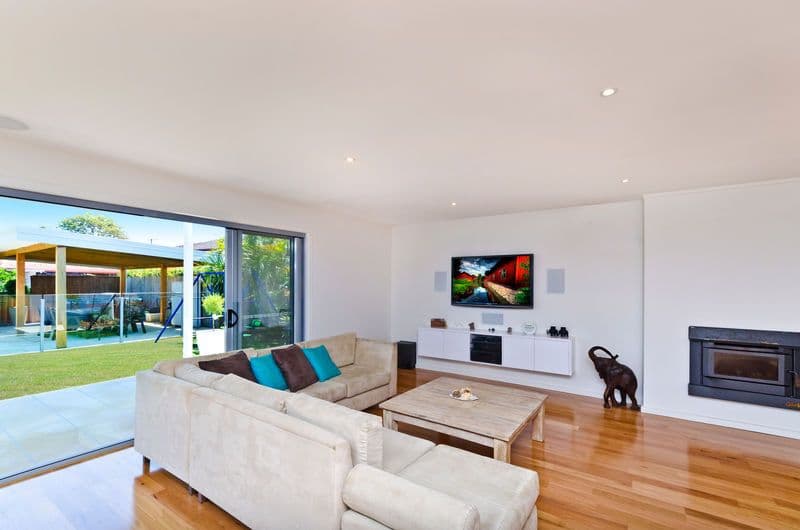 6 Tatha Avenue, PALM BEACH QLD 4221, Palm Beach - Thumbnail 2