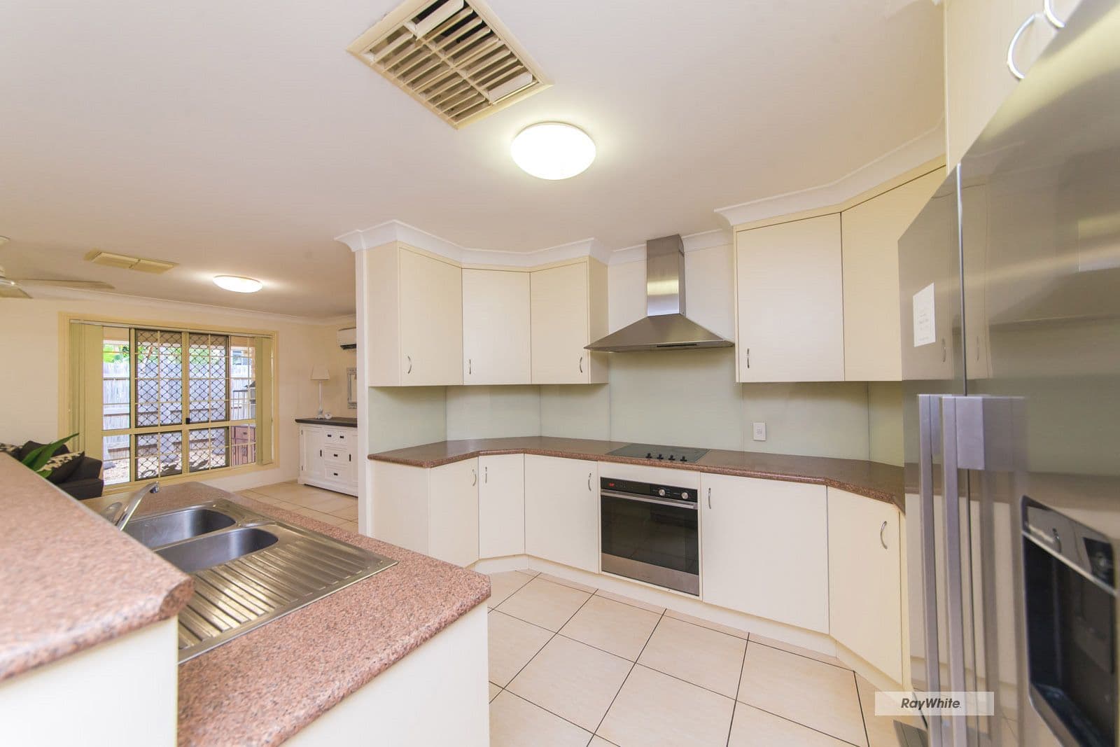 4 Ferndale Place, Norman Gardens QLD 4701, Norman Gardens - Thumbnail 3