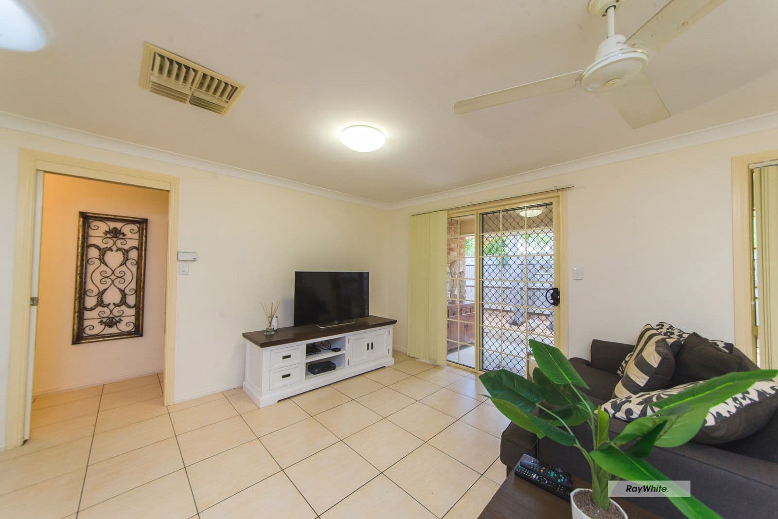 4 Ferndale Place, Norman Gardens QLD 4701, Norman Gardens - Thumbnail 6