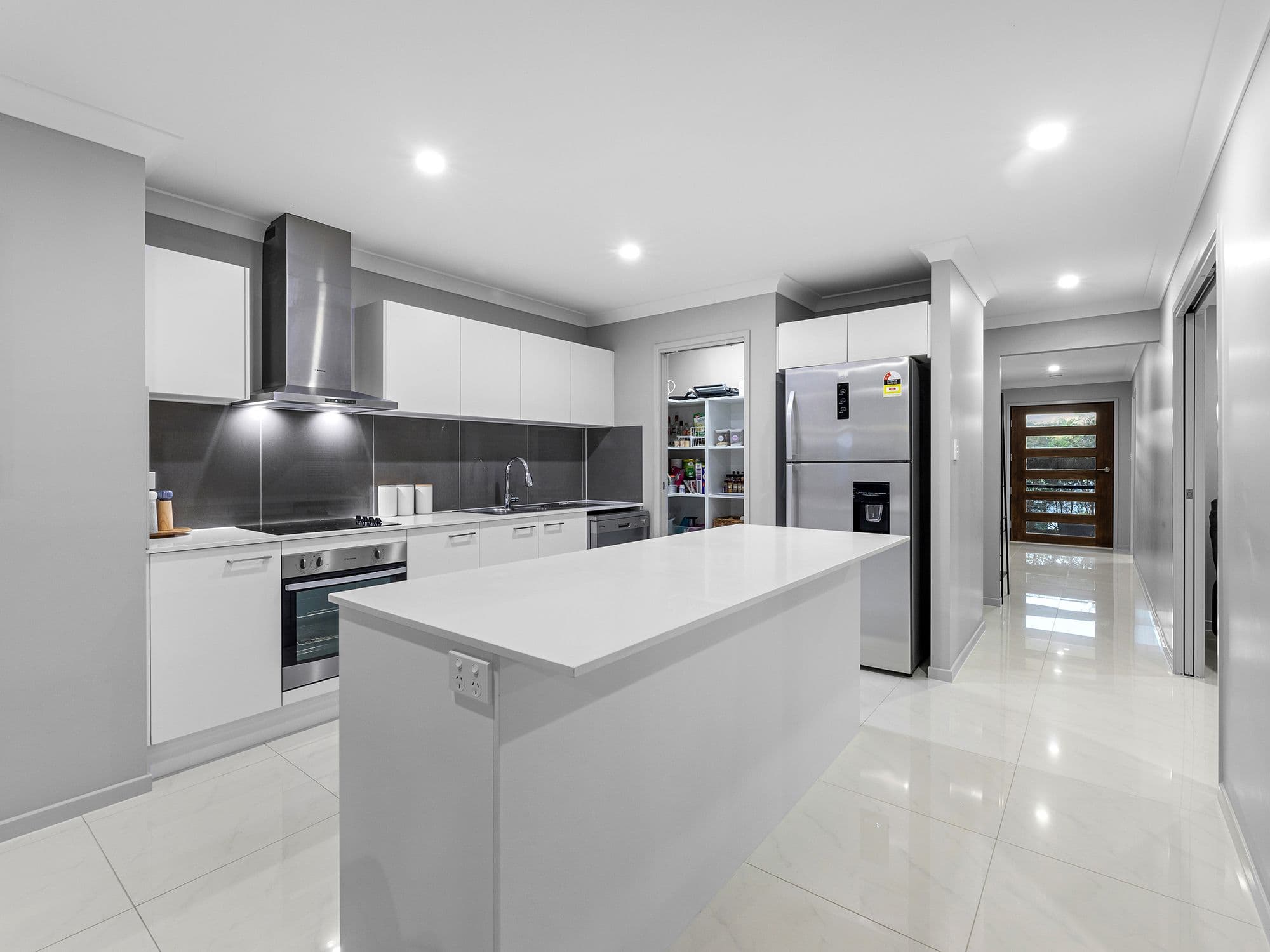 33 Freedom Crescent, South Ripley QLD 4306, South Ripley - Thumbnail 2