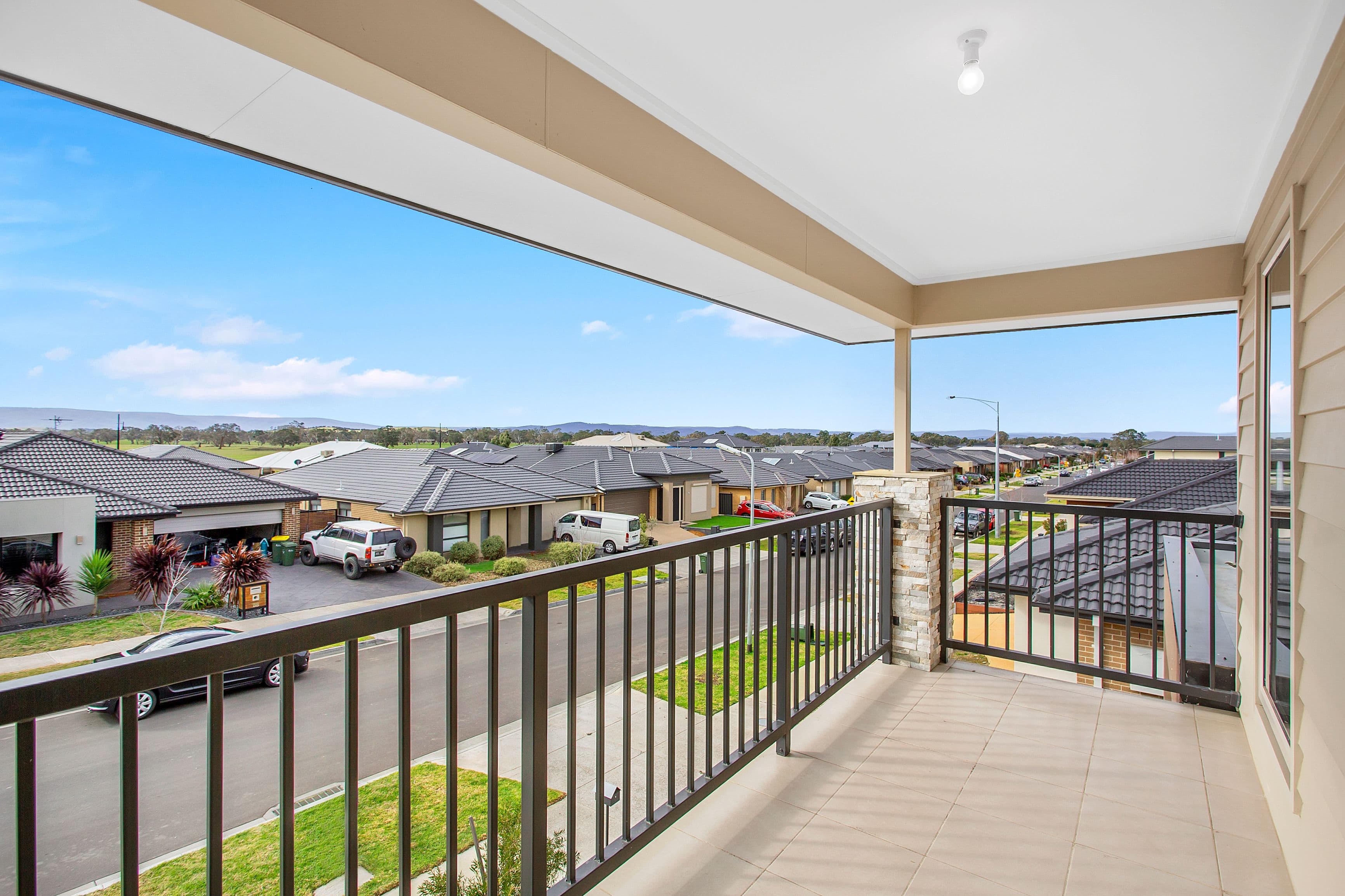 65 Lockhart Street, Mernda VIC 3754, Mernda - Thumbnail 3