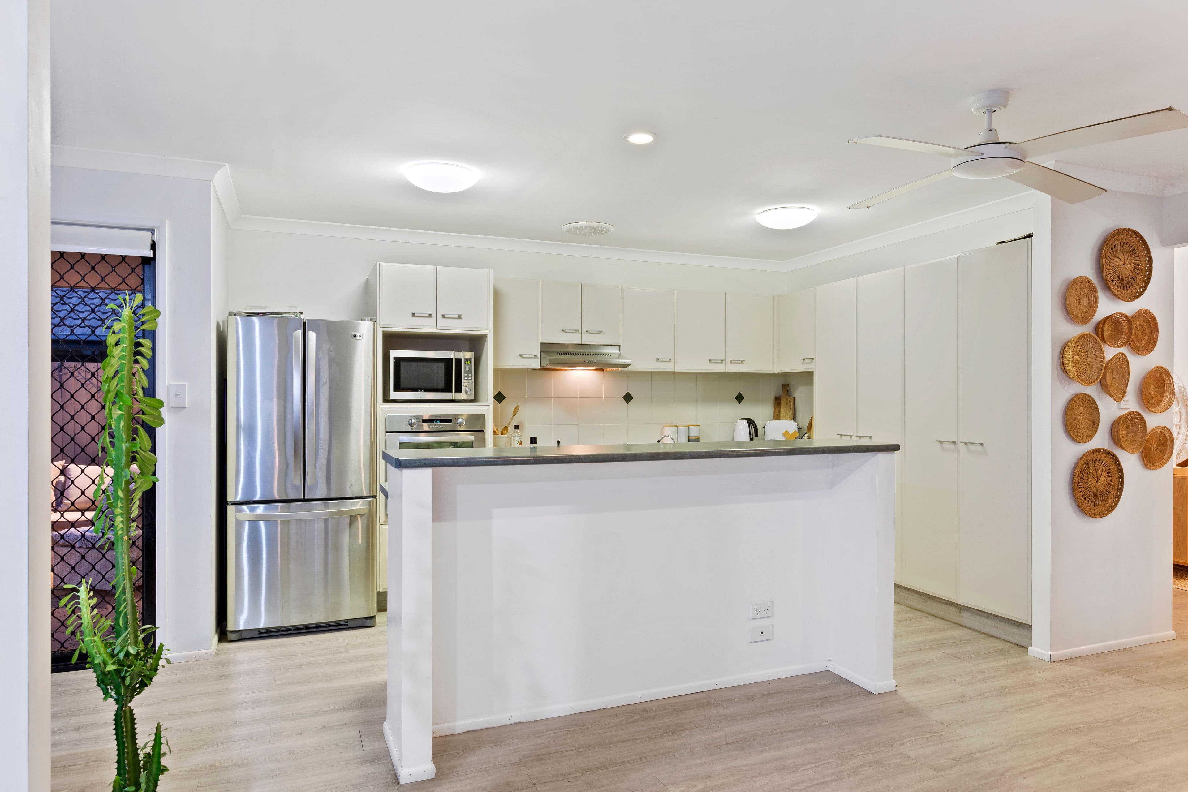 20 Gardendale Crescent, Burleigh Waters QLD 4220, Burleigh Waters - Thumbnail 4