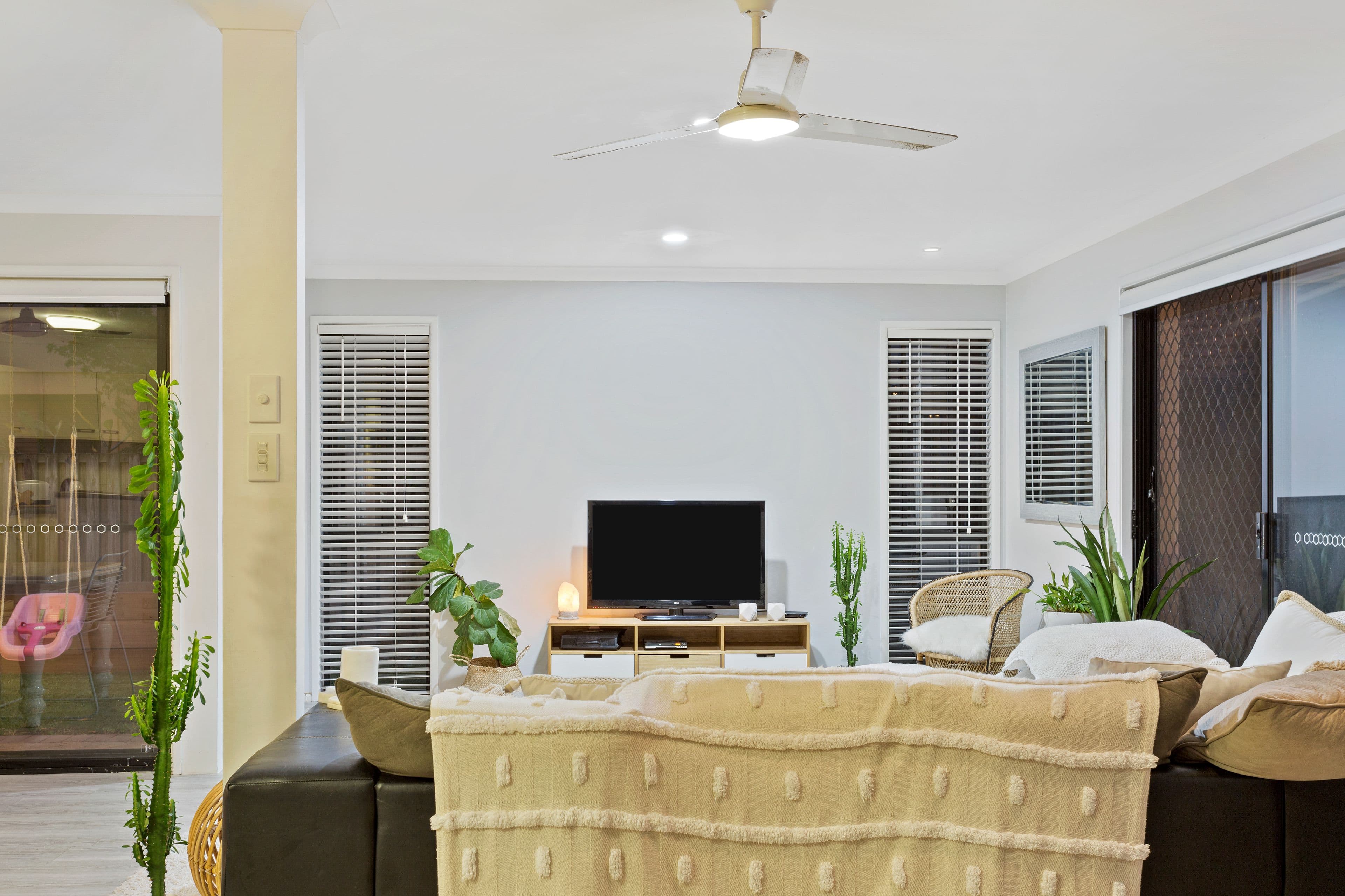 20 Gardendale Crescent, Burleigh Waters QLD 4220, Burleigh Waters - Thumbnail 5