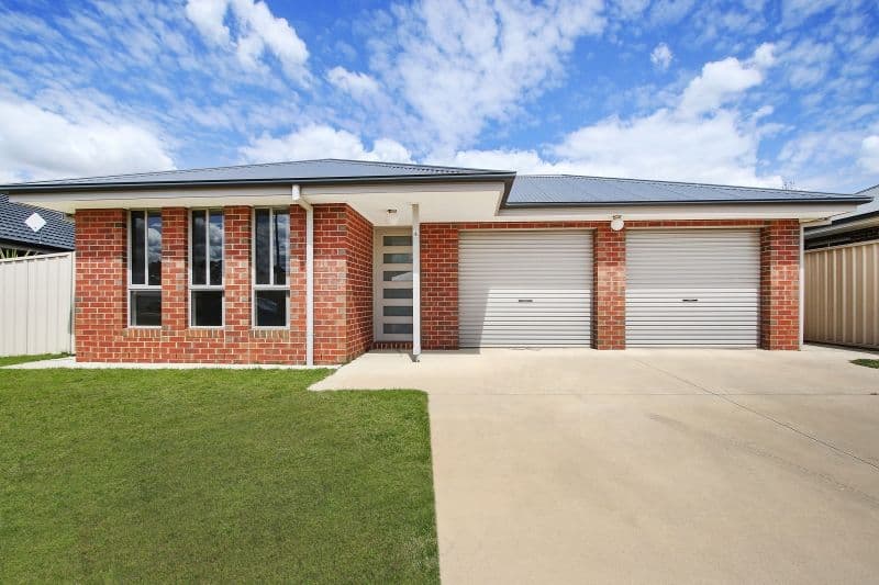 4 Britton Court, Jindera - Image 1