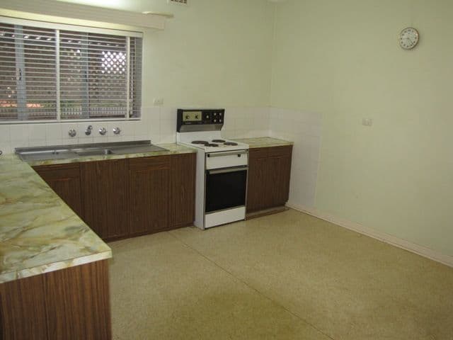 2 Acacia Avenue, LOXTON SA 5333, Loxton - Thumbnail 4