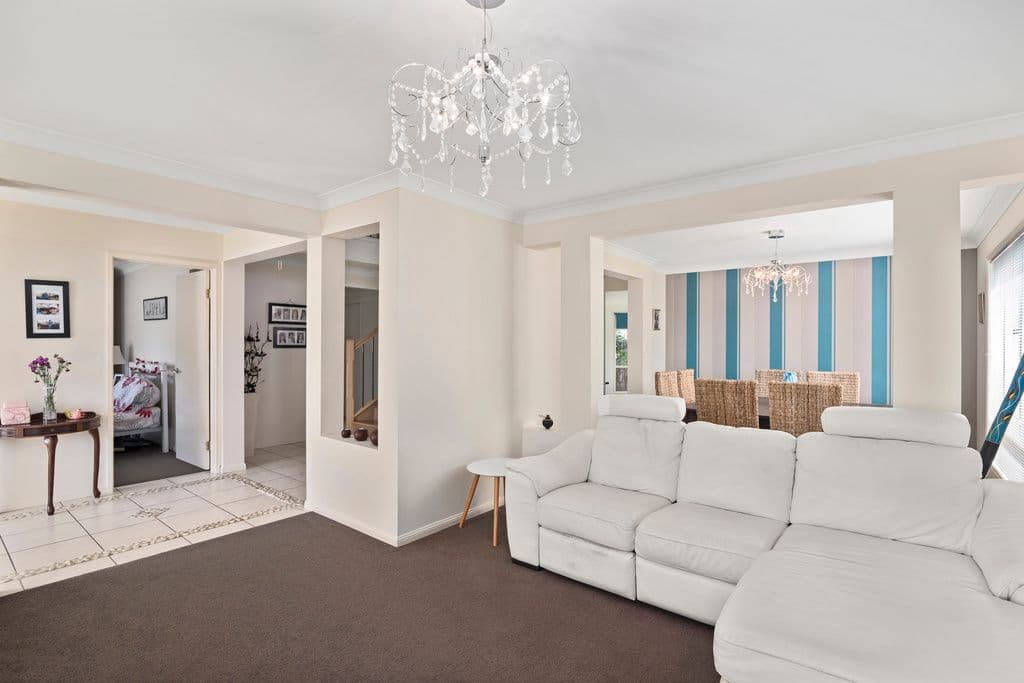 100 Silver Glade Drive, Elanora QLD 4221, Elanora - Thumbnail 4
