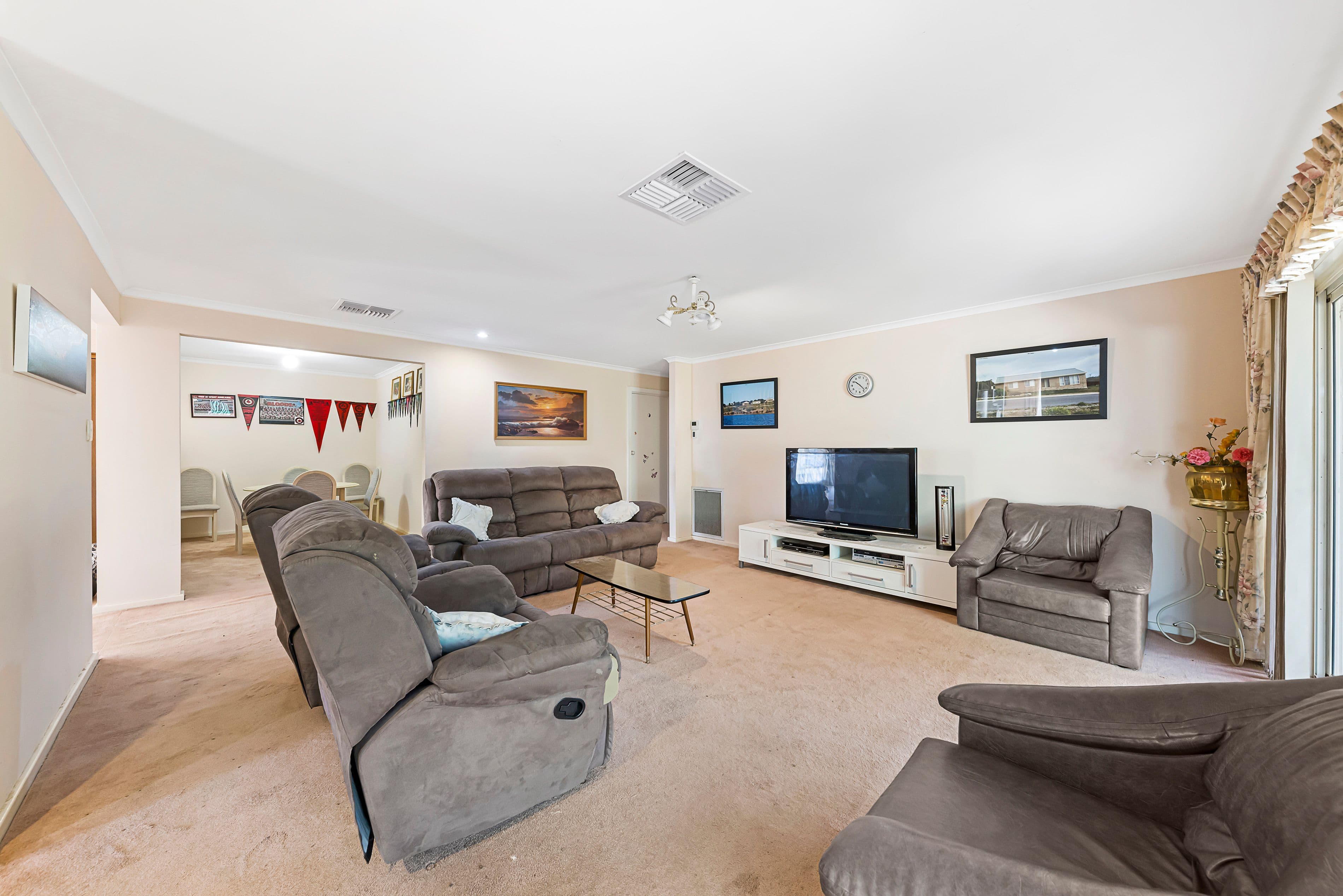 26 Kara Crescent, Gulfview Heights SA 5096, Gulfview Heights - Thumbnail 4