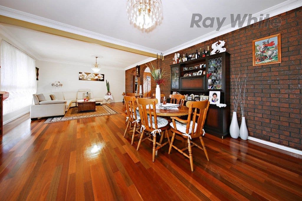 35 Starkie Road, Point Cook VIC 3030, Point Cook - Thumbnail 2