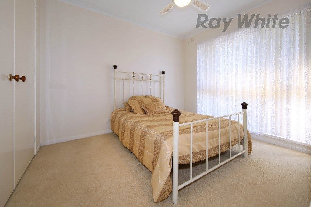 35 Starkie Road, Point Cook VIC 3030, Point Cook - Thumbnail 7