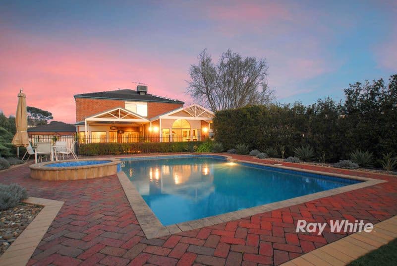 2 Meadowbank Close, LYSTERFIELD SOUTH VIC 3156, Lysterfield South - Thumbnail 2