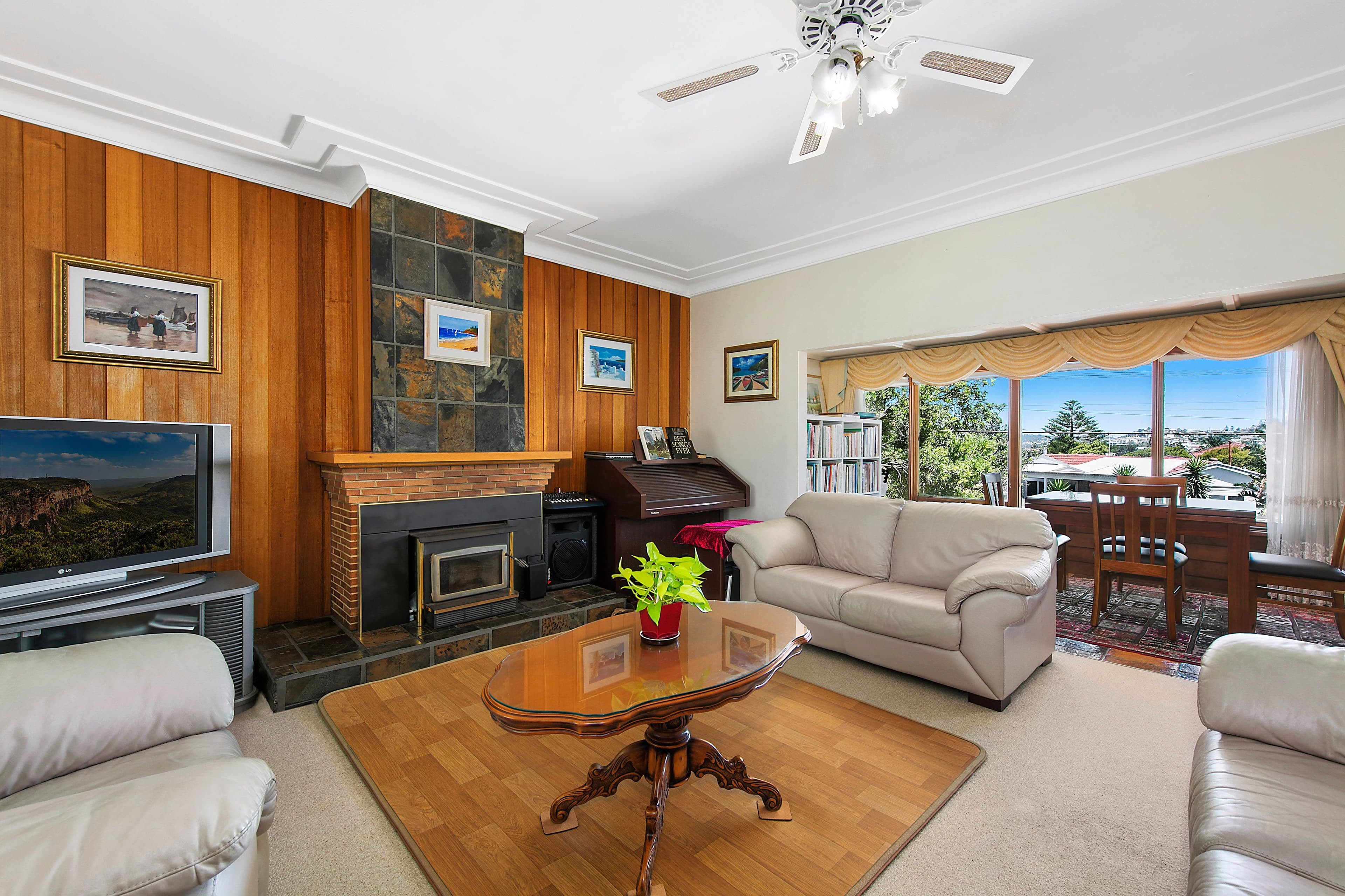 98 Pitt Road, North Curl Curl - Thumbnail 3
