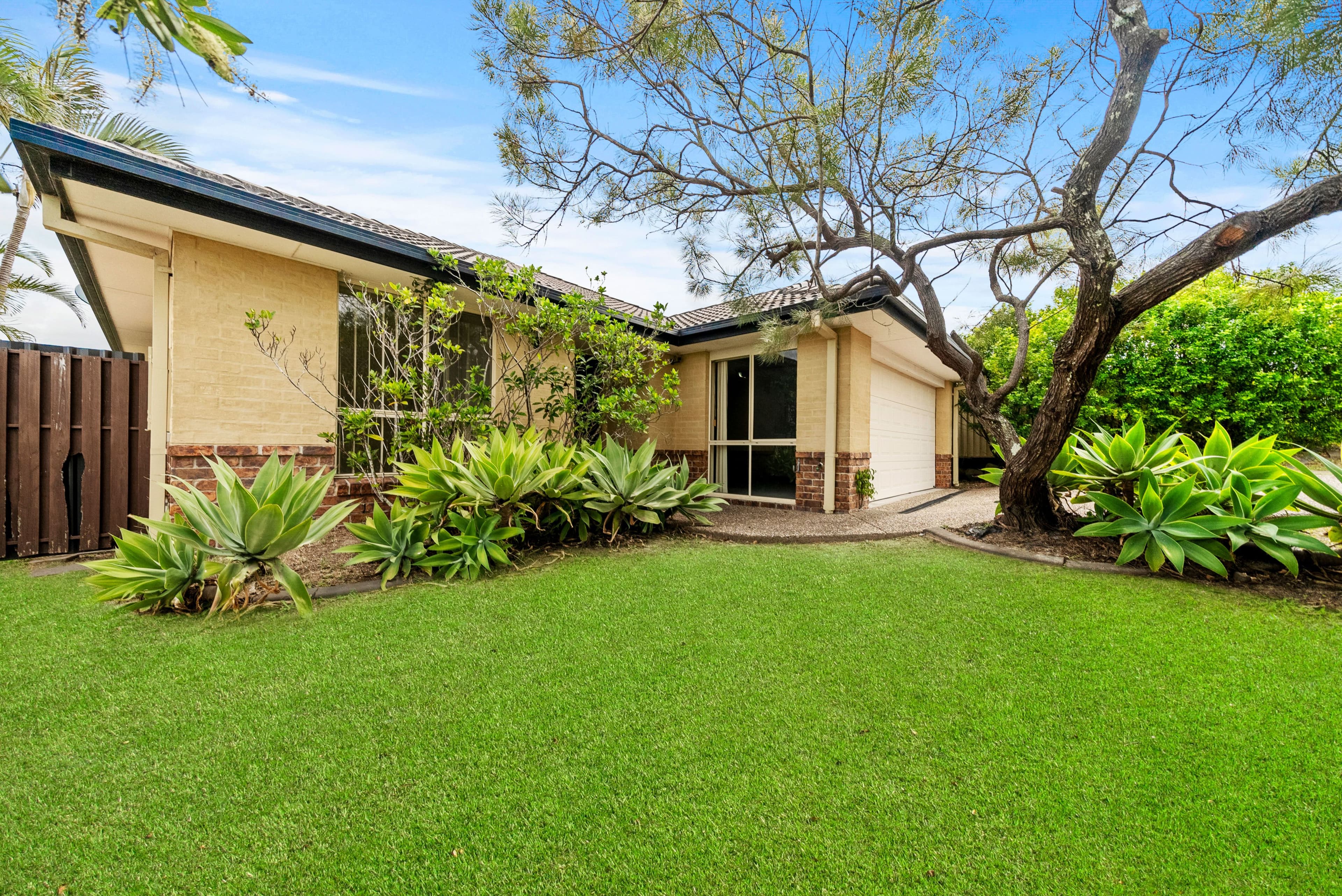 95 Lindfield Drive, Helensvale QLD 4212, Helensvale - Thumbnail 2