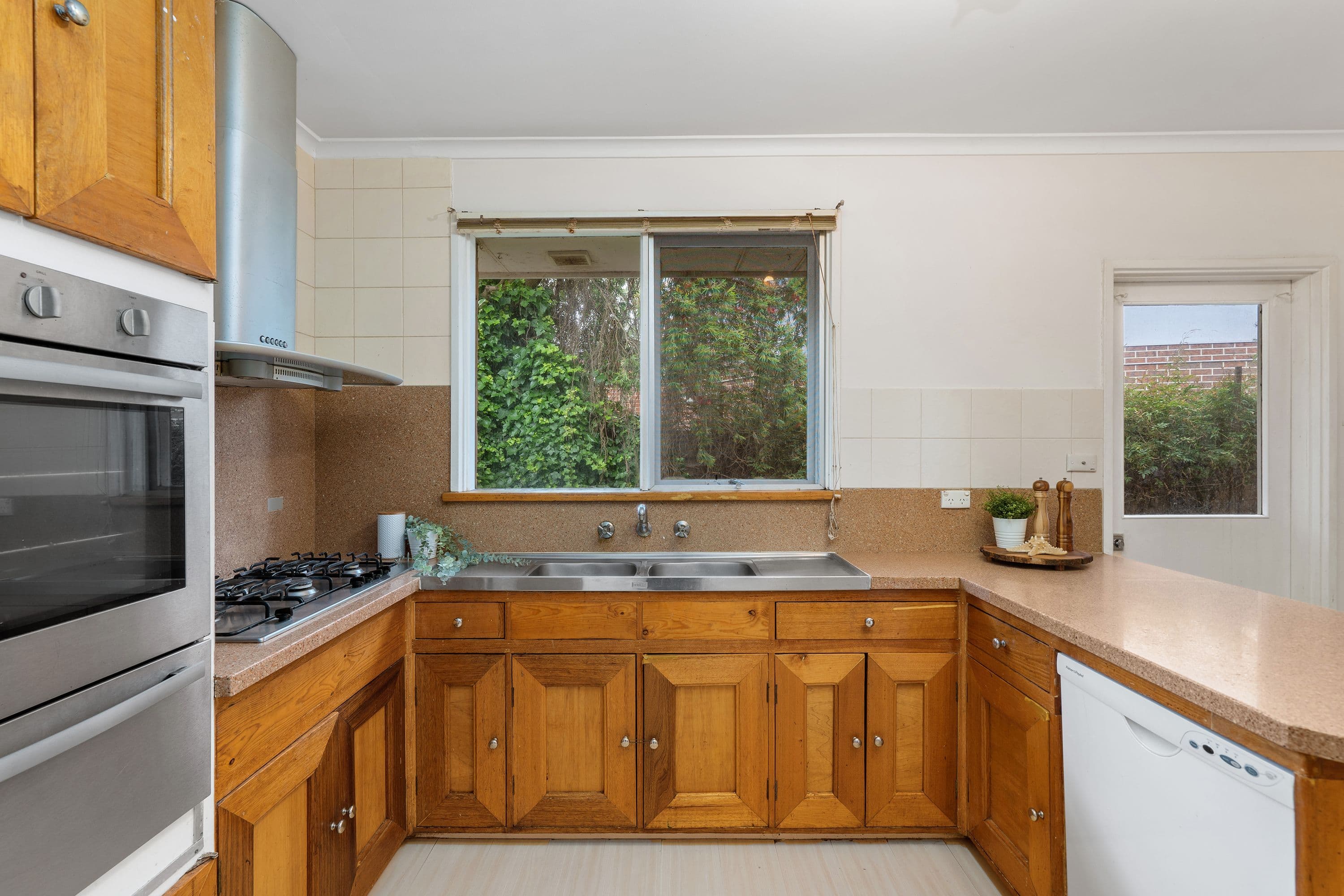 10 Ambrie Crescent, Noble Park VIC 3174, Noble Park - Thumbnail 8