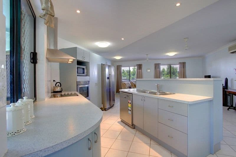 34 Monaro Circuit, MOUNT LOUISA QLD 4814, Mount Louisa - Thumbnail 4