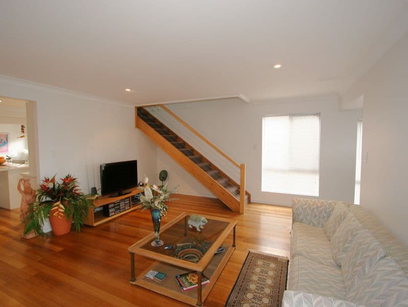 48 Fifth Avenue, ST LUCIA QLD 4067, St Lucia - Thumbnail 3