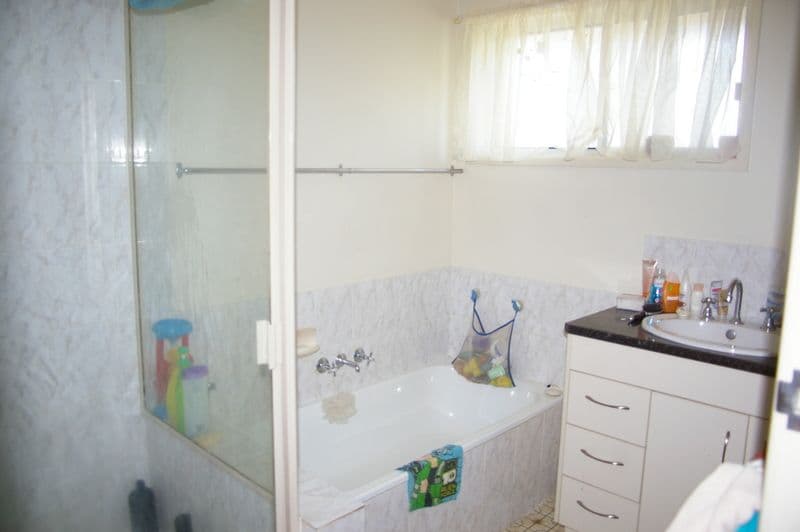 1 Bisschop Street, Deception Bay QLD 4508, Deception Bay - Thumbnail 2