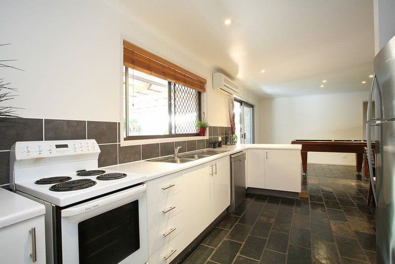 6 Mulla Close, RIVERHILLS QLD 4074, Riverhills - Thumbnail 7