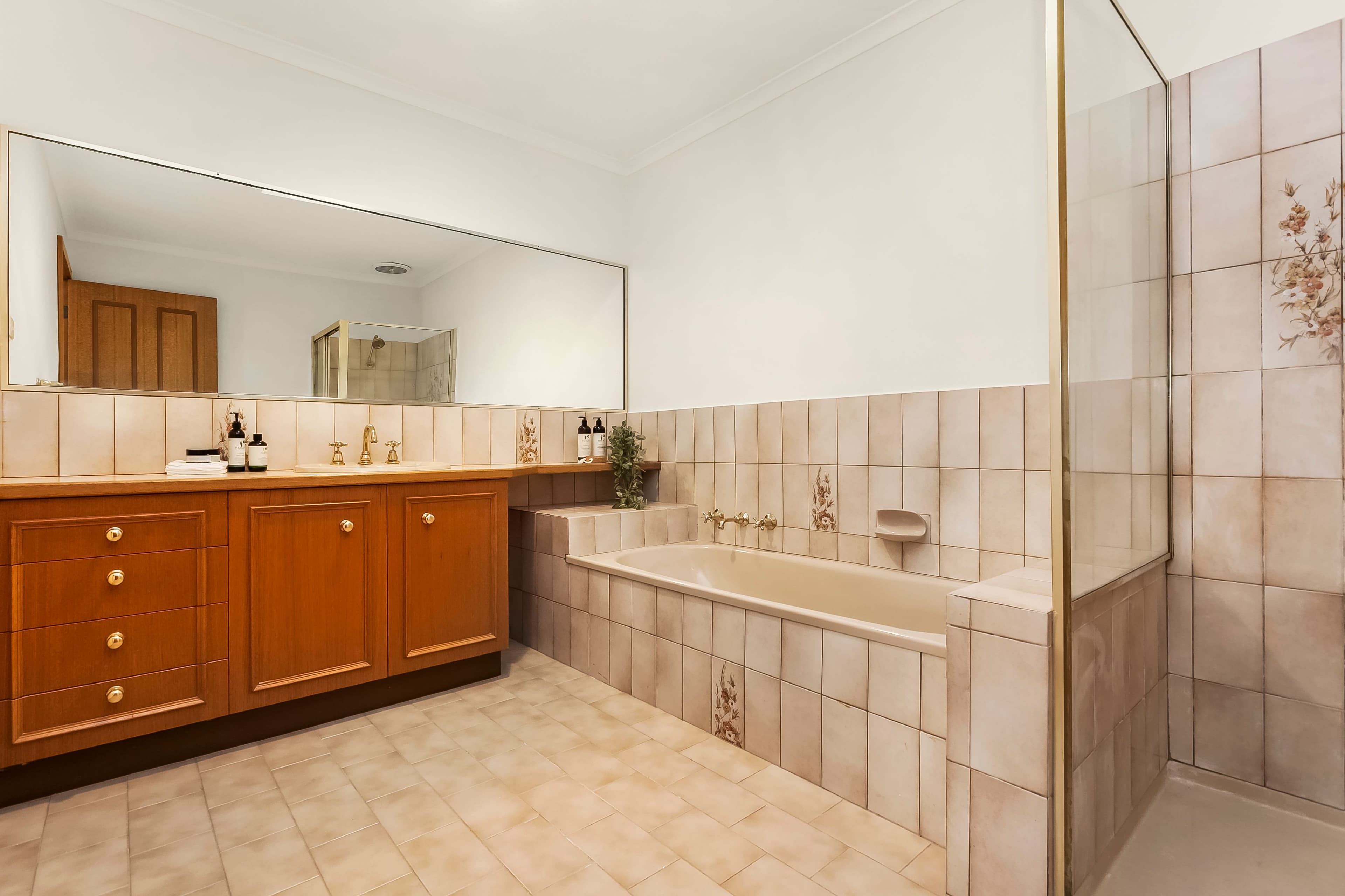 10 Mountleigh Court, Glen Waverley VIC 3150, Glen Waverley - Thumbnail 7