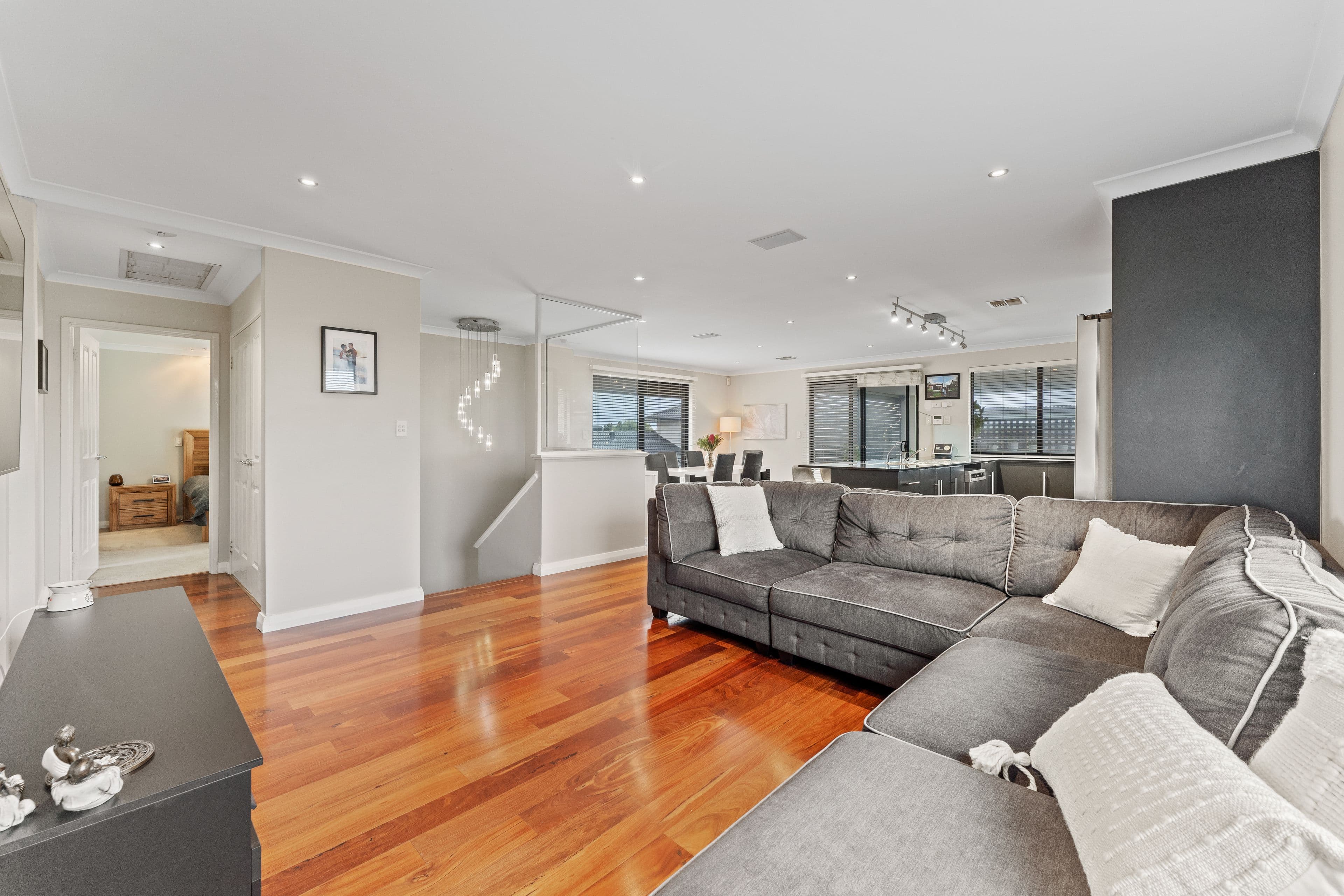 3 Reveley Street, Waikiki WA 6169, Waikiki - Thumbnail 7