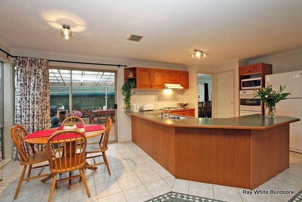 27 Pulford Crescent, MILL PARK VIC 3082, Mill Park - Thumbnail 2