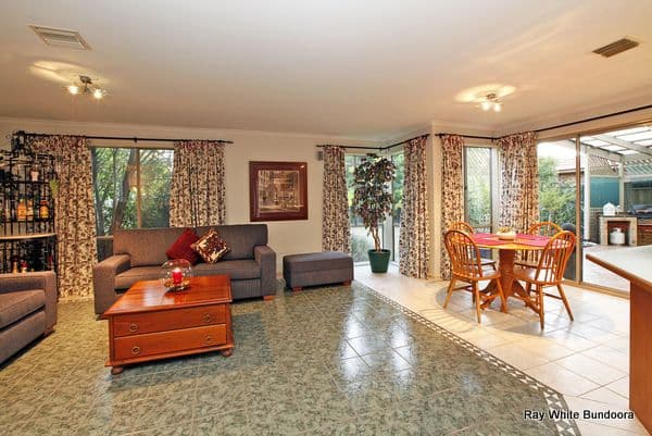 27 Pulford Crescent, MILL PARK VIC 3082, Mill Park - Thumbnail 3