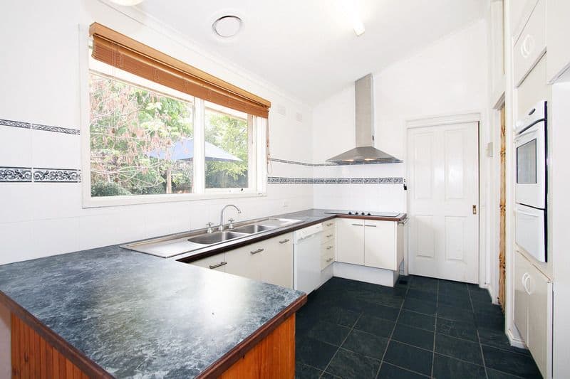 12 Marilyn Crescent, RINGWOOD NORTH VIC 3134, Ringwood - Thumbnail 2