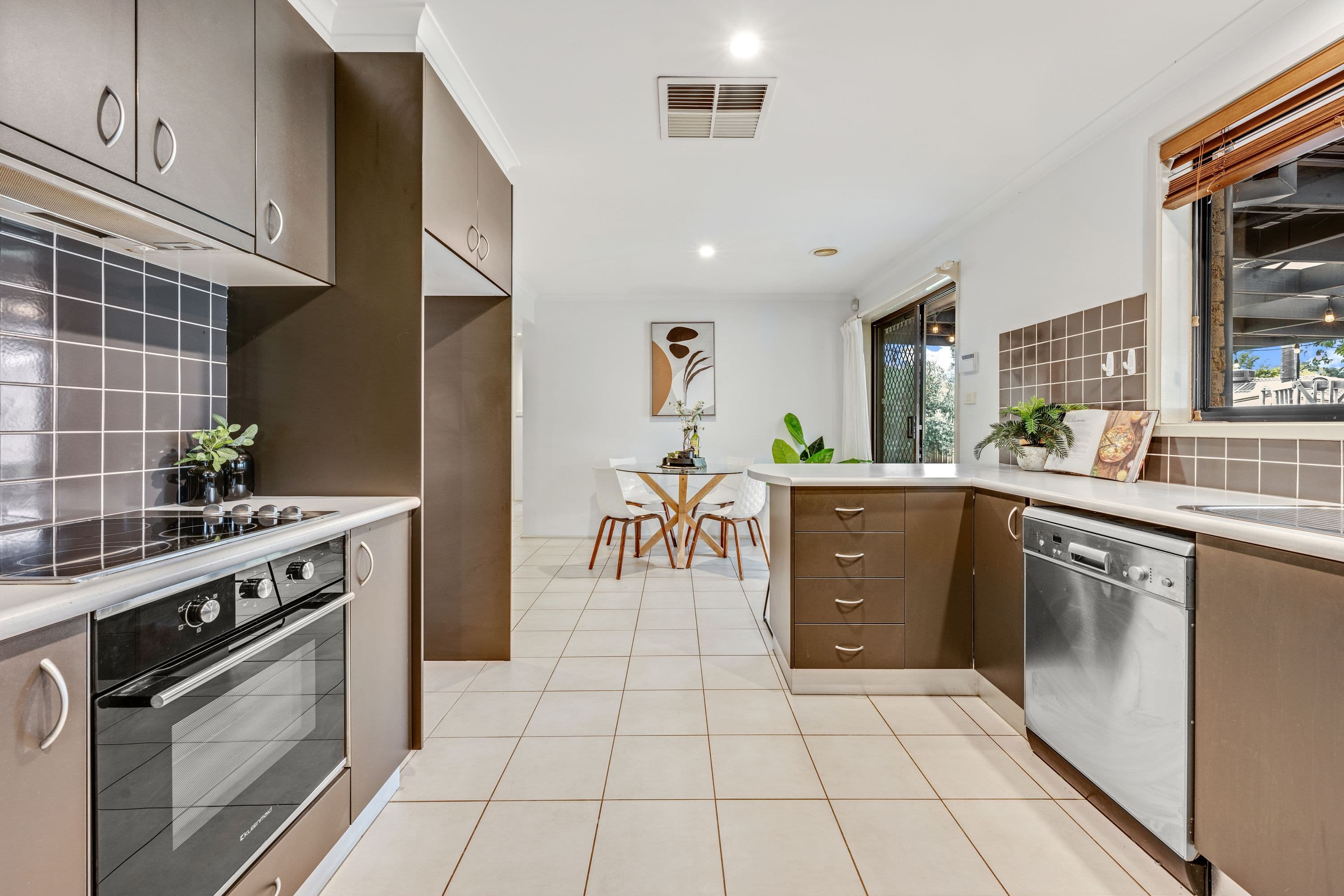 16 Conway Place, Gowrie ACT 2904, Gowrie - Thumbnail 5